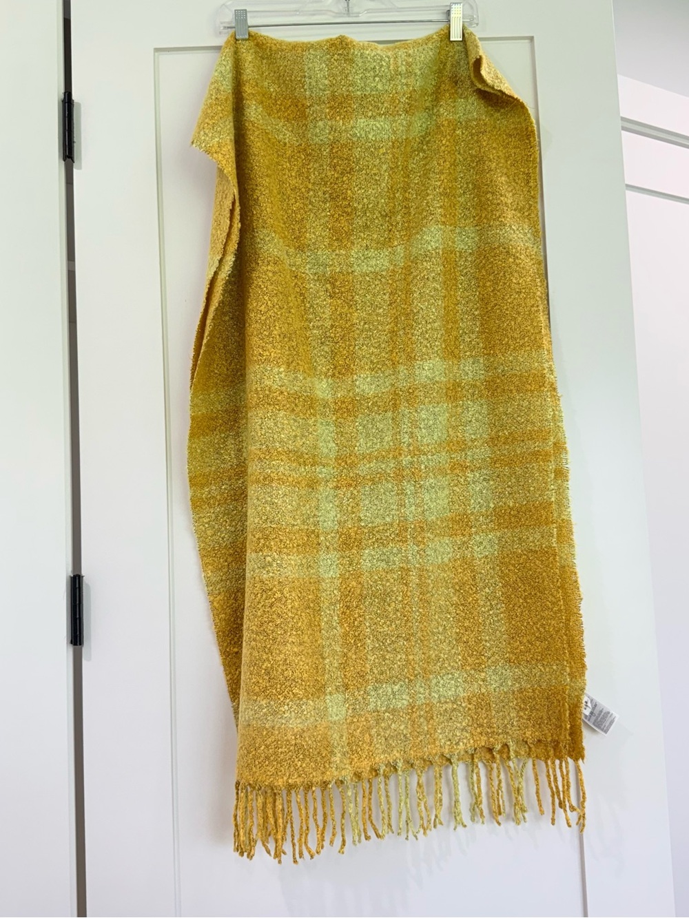 Gap Cozy Boucle Blanket Shawl Wrap Scarf One Size Plaid Soft Oversized Warm Soft